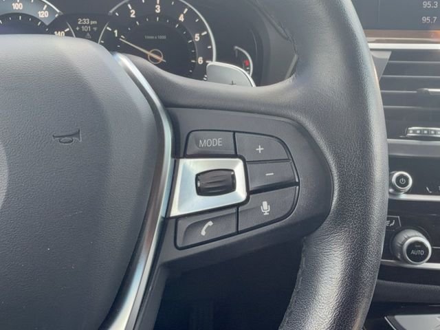Used 2019 White BMW sDrive30i image 18