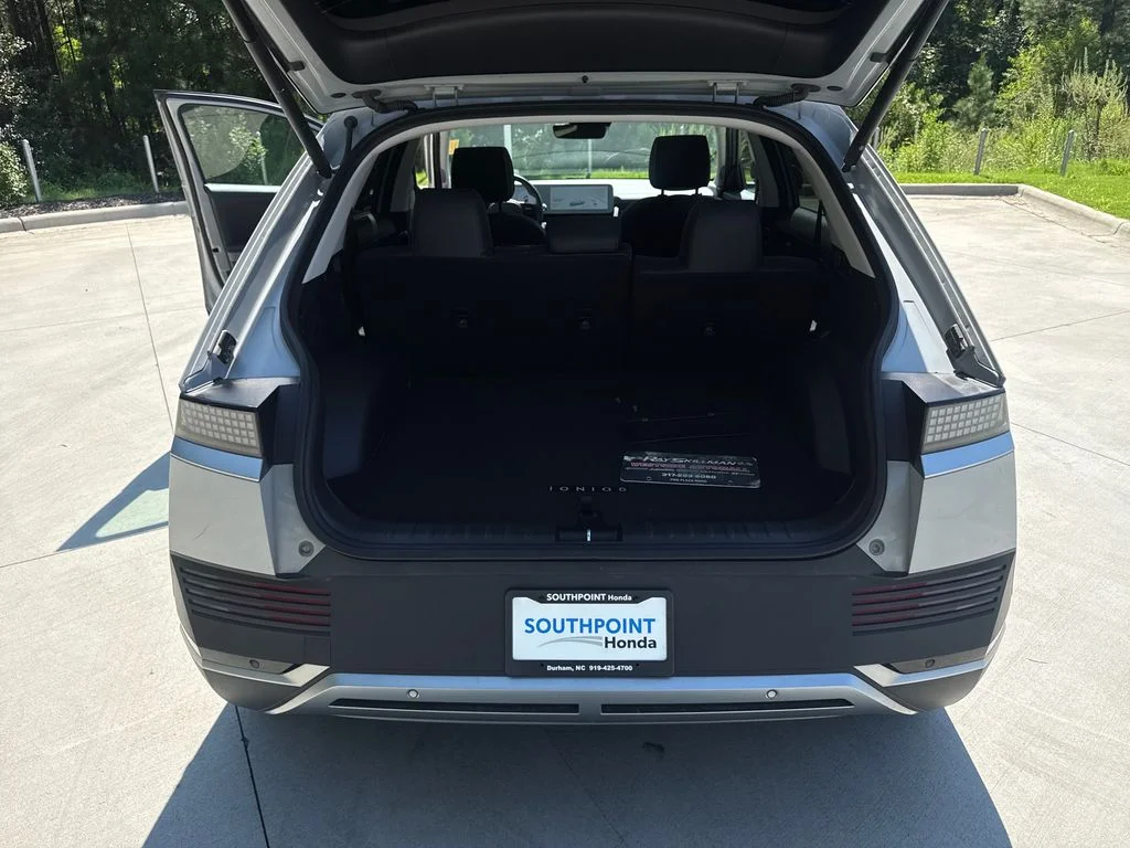 Used 2023 Cyber Gray Hyundai SEL image 33