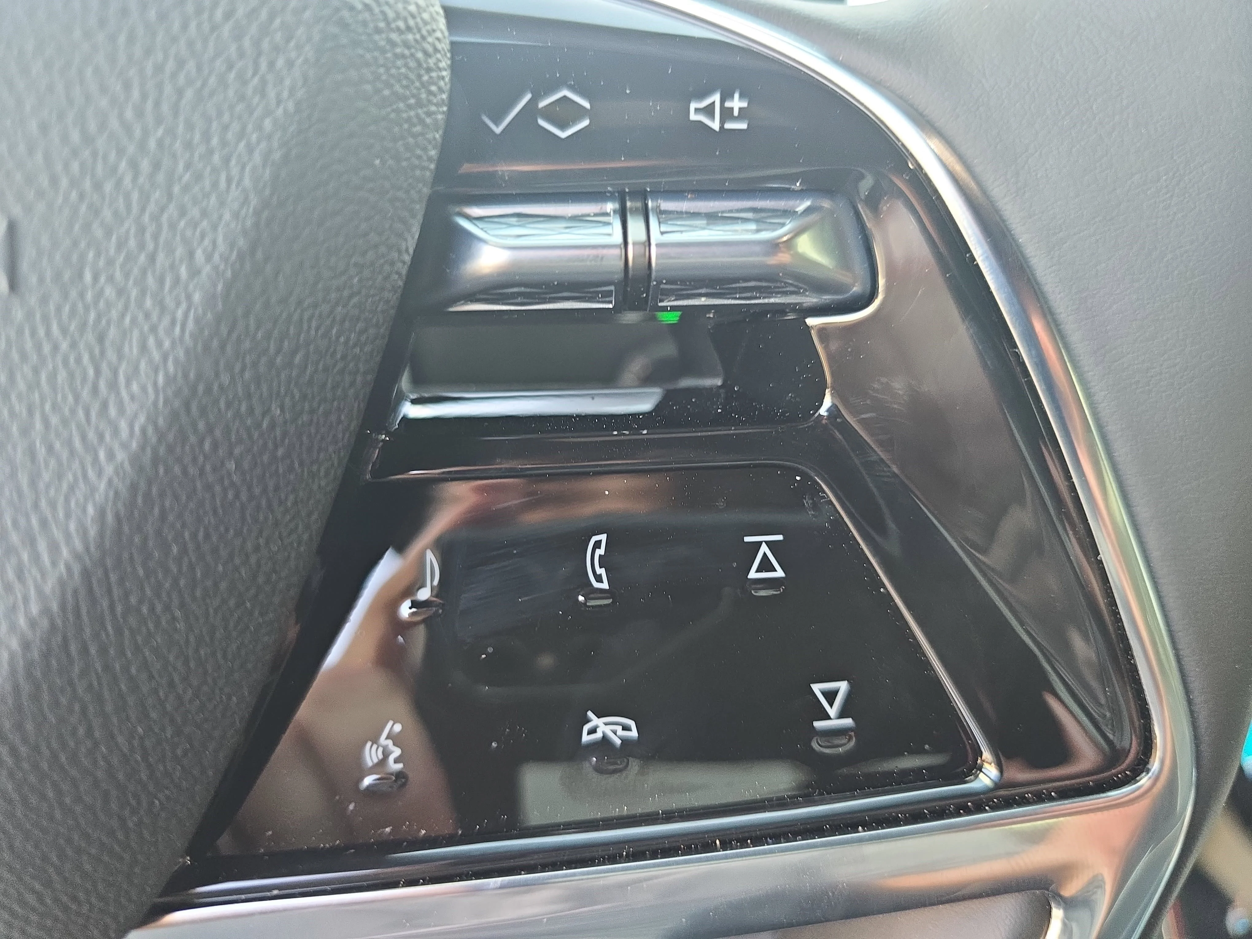 2025 Cadillac Escalade ESV Premium Luxury - Photo 22