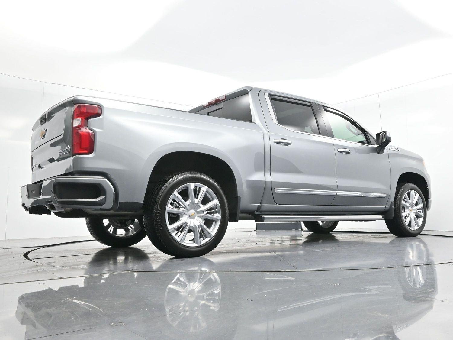 Used 2026 Sterling Gray Metallic Chevrolet High Country image 51