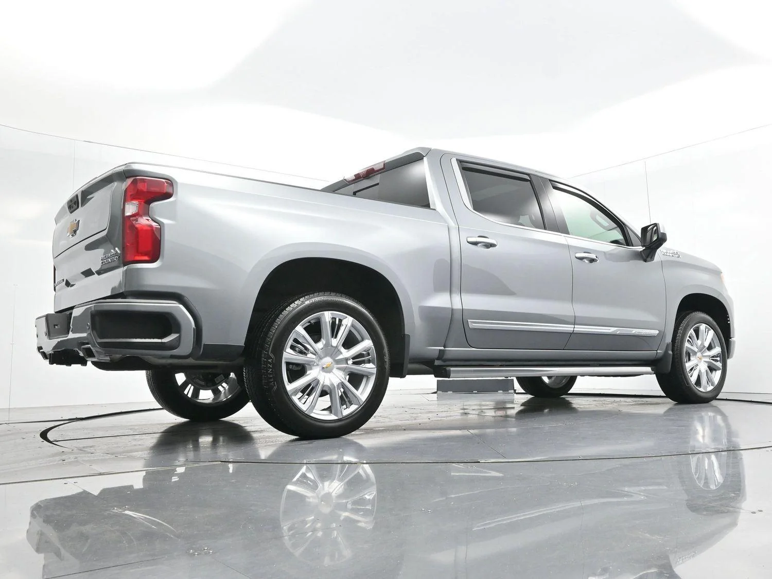 Used 2026 Sterling Gray Metallic Chevrolet High Country image 51