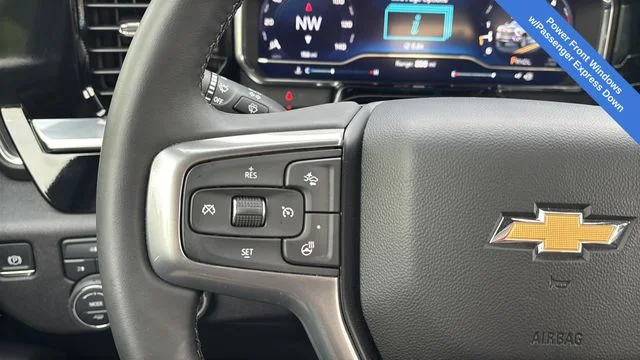 Used 2025 White Chevrolet LT image 25