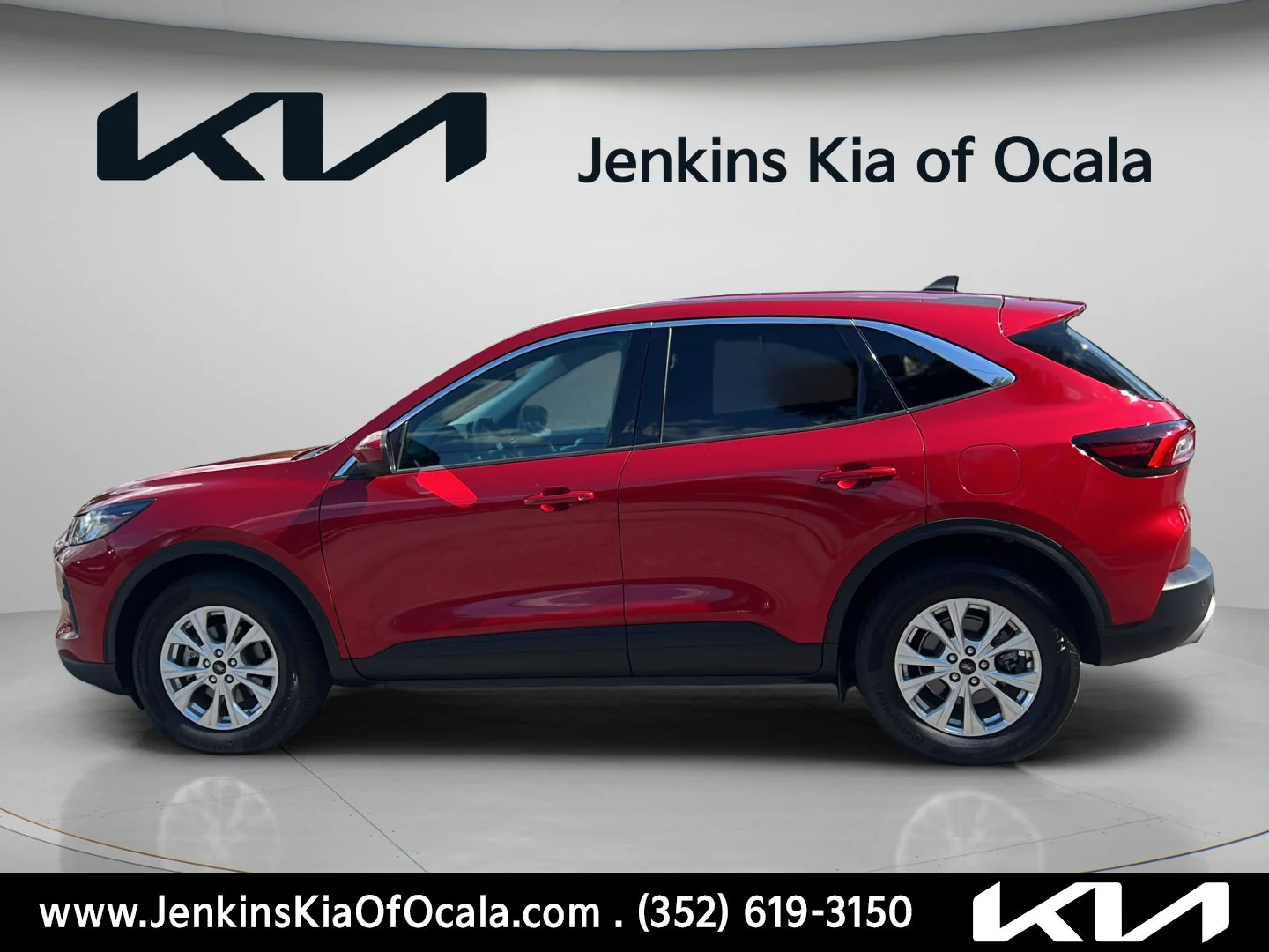 Used 2023 Red Metallic Ford Active image 6