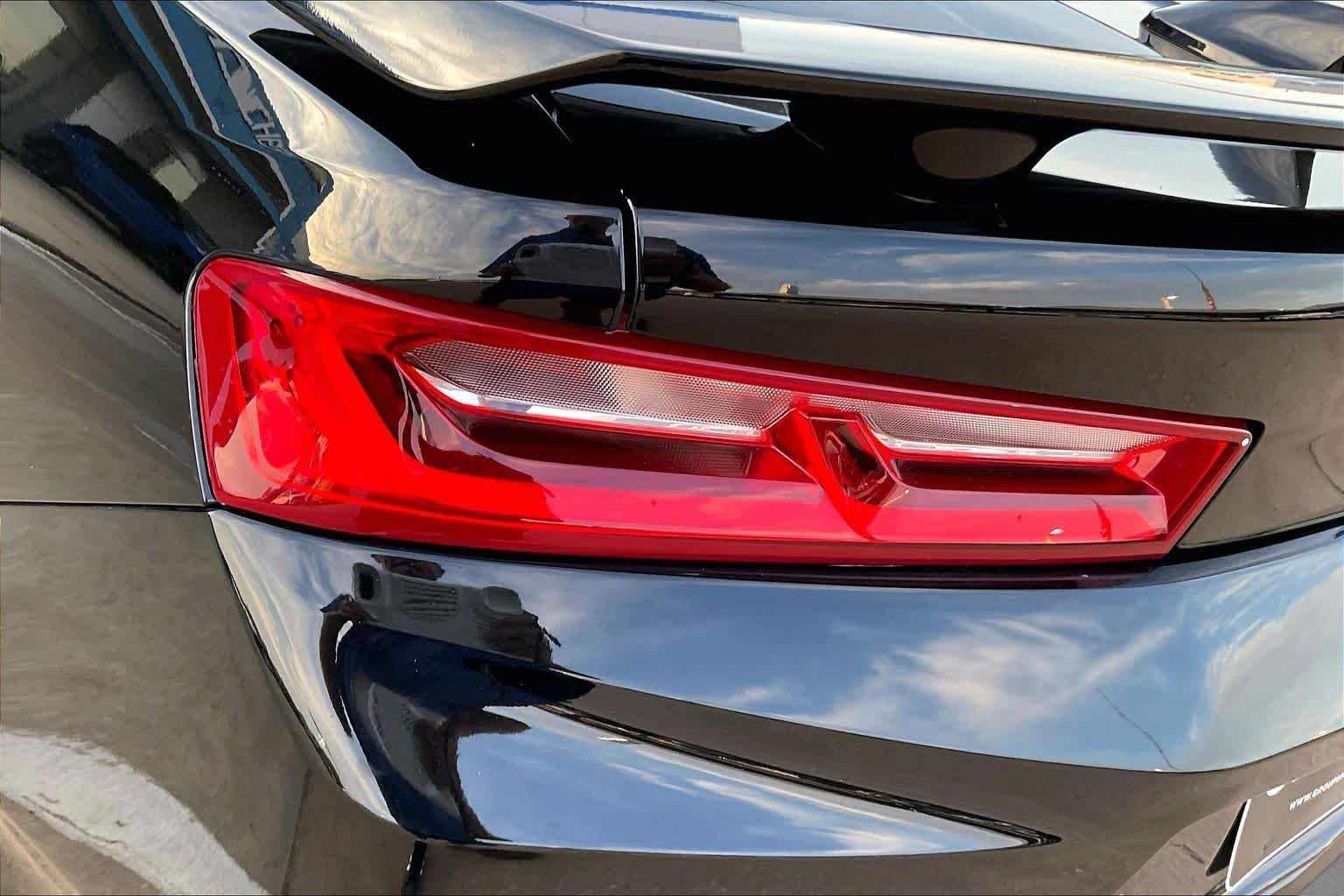 Used 2018 Mosaic Black Metallic Chevrolet 2SS image 27
