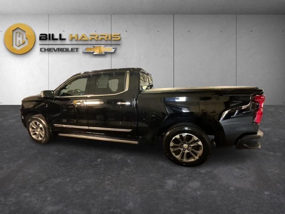 Used 2022 Black Chevrolet High Country image 13