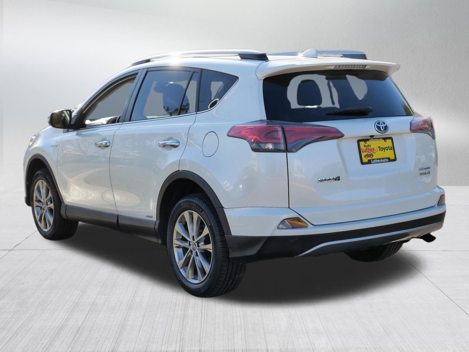 Certified Used 2018 Blizzard Pearl Toyota Hybrid Limited image 5