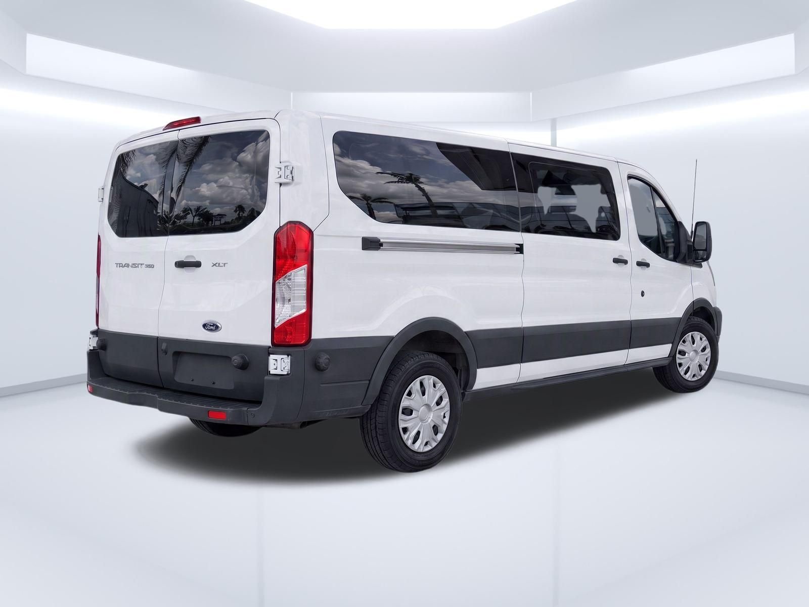 Used 2016 White Ford XLT image 8