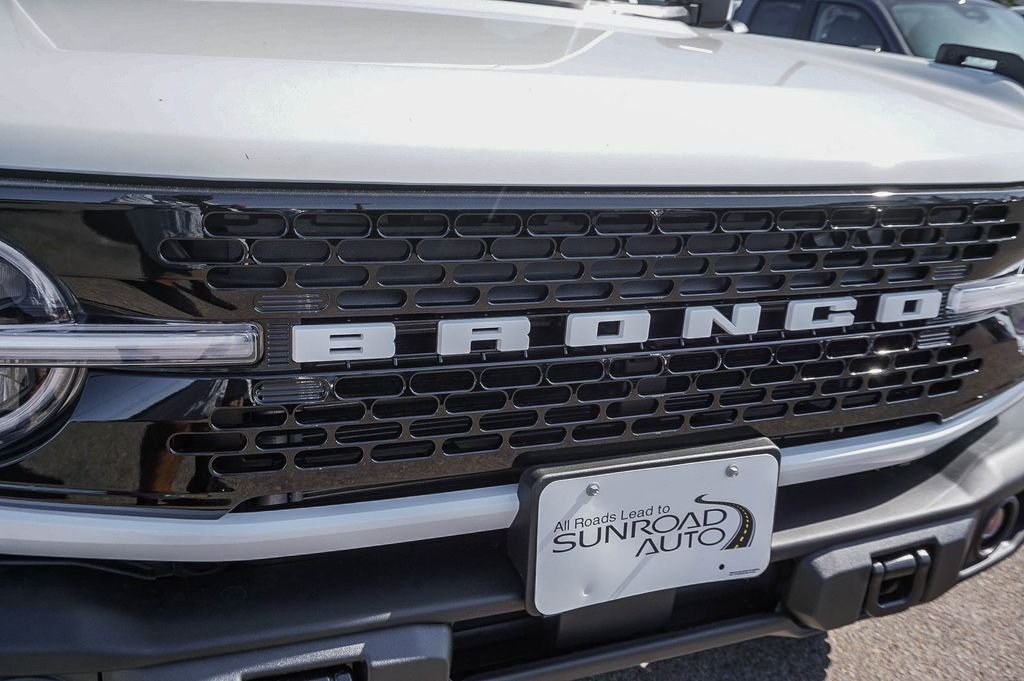 New 2026 Oxford White Ford Badlands image 11