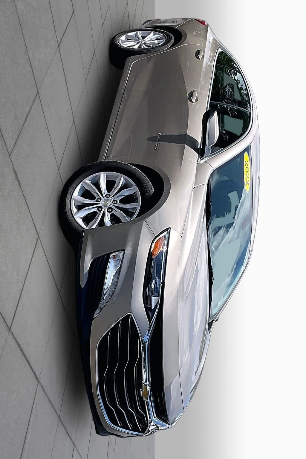 Used 2022 Mineral Gray Metallic Chevrolet LT image 3