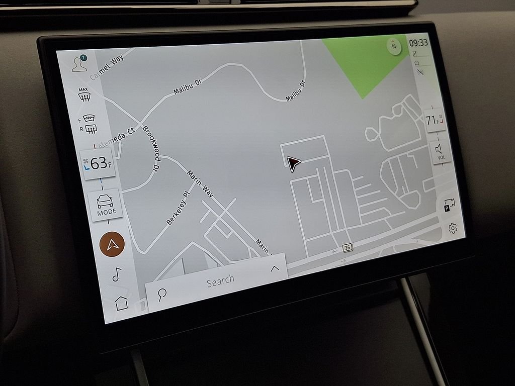 New 2026 Santorini Black Metallic Land Rover S image 15