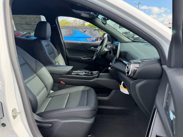 New 2026 Summit White Chevrolet LT image 7