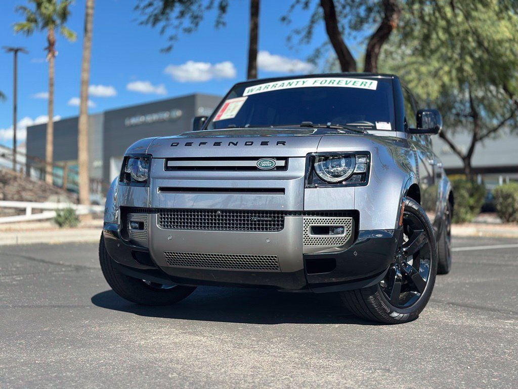 Used 2022 Gray Land Rover X-Dynamic SE image 1