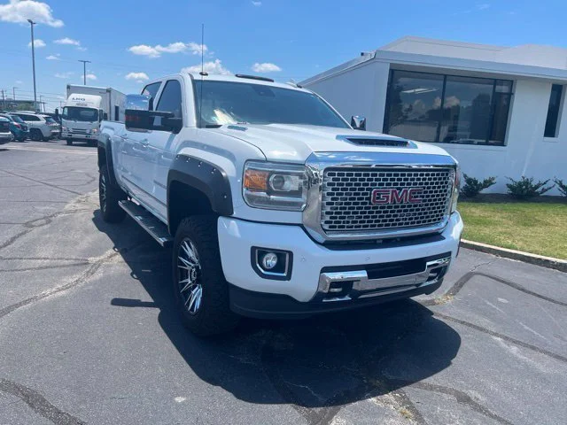 Used 2017 SUMMIT WHITE GMC Denali image 1