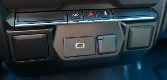 Used 2019 Blue Chevrolet Custom image 26