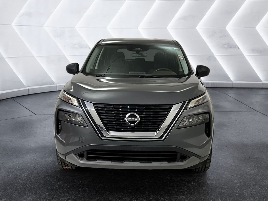 Used 2023 Gray Nissan S image 2