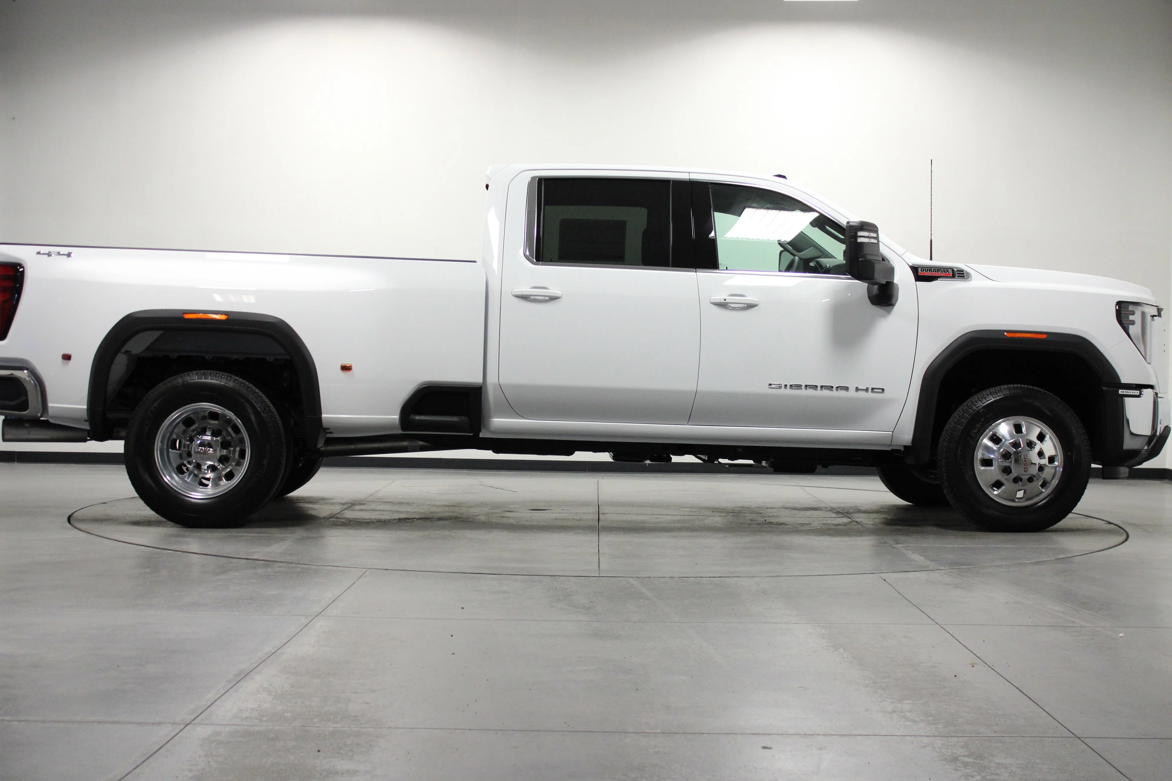 New 2026 Summit White GMC SLE DRW image 3