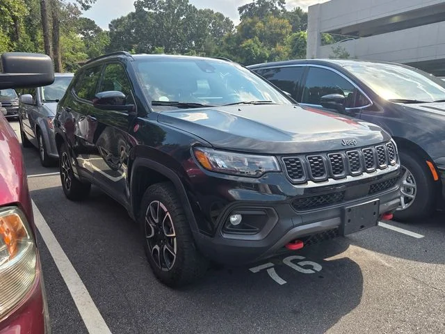 Used 2024 Black Jeep Trailhawk image 3