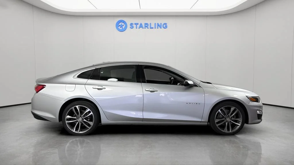 Used 2022 Silver Ice Metallic Chevrolet LT image 11