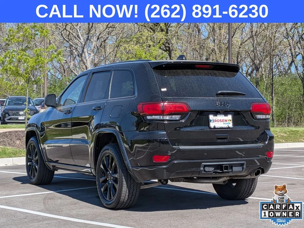 Used 2022 Black Jeep Laredo X image 5