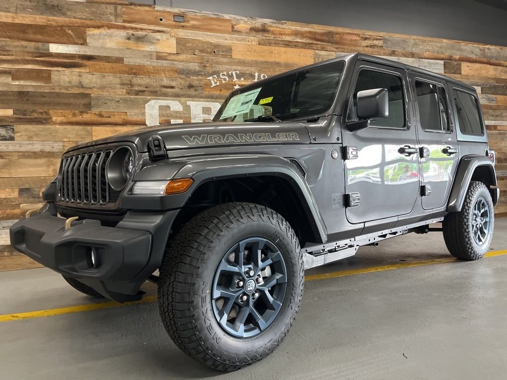 New 2026 Granite Crystal Metallic Clearcoat Jeep 85th Anniversary Edition image 14