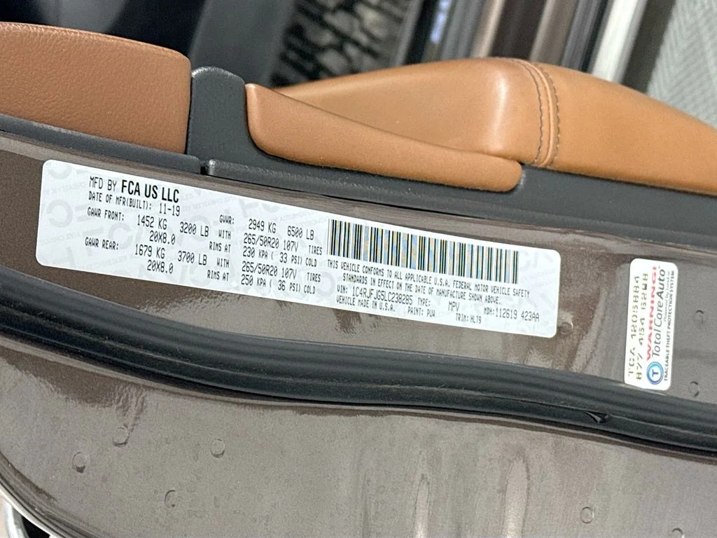 Used 2020 Brown Jeep Summit image 33