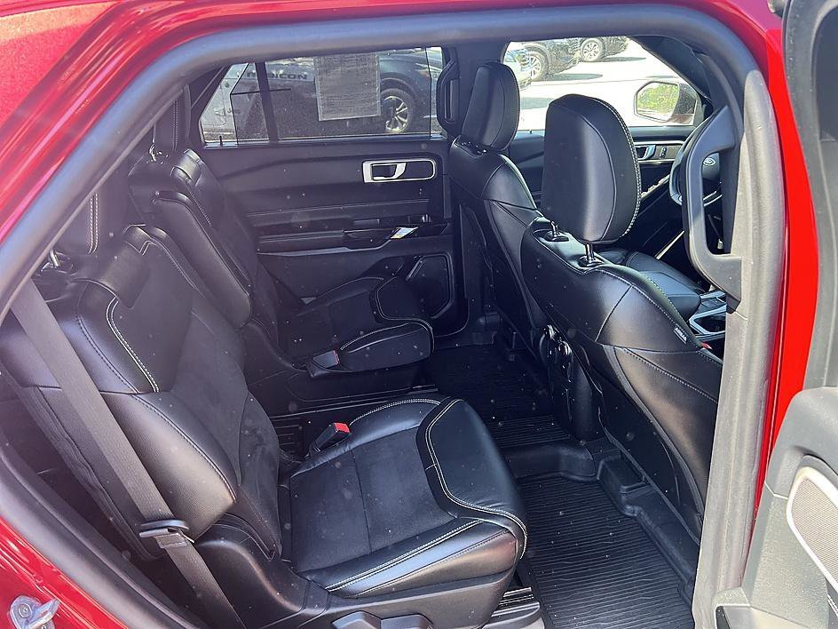 Used 2022 Red Metallic Ford ST image 16