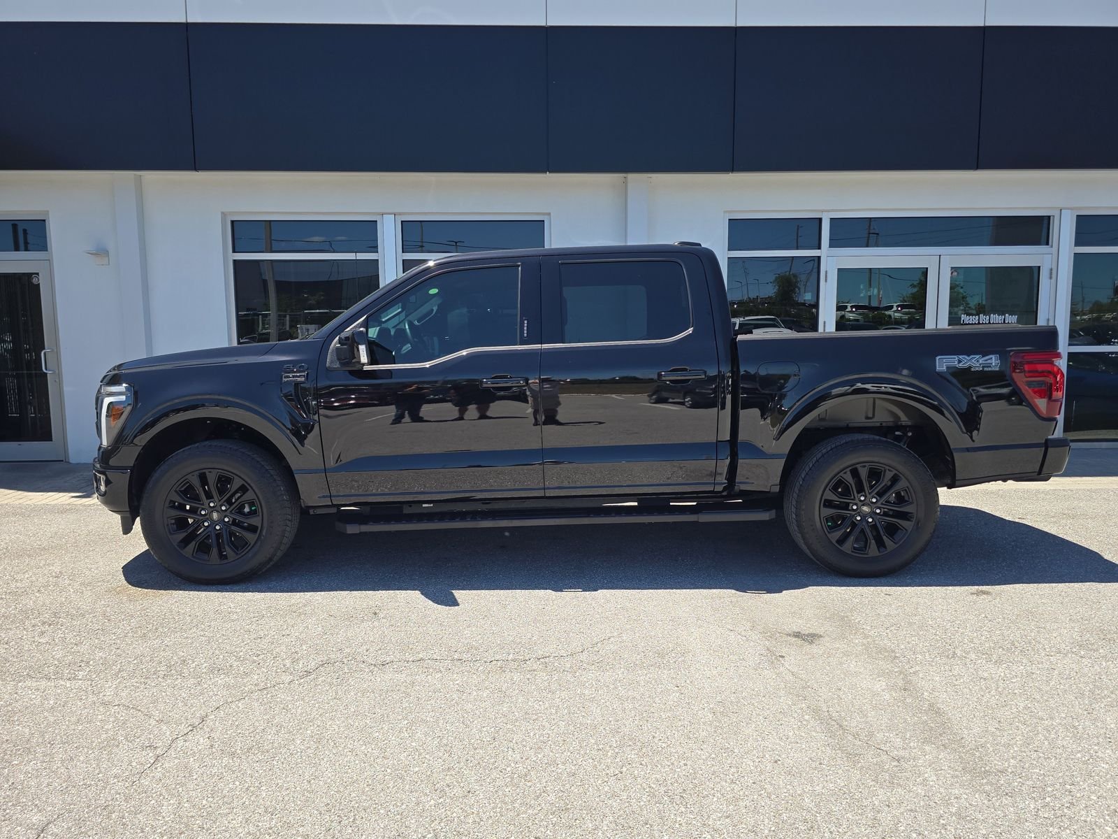 2024 Ford F-150 Lariat 4x4 SuperCrew 5-1/2 Box's photo