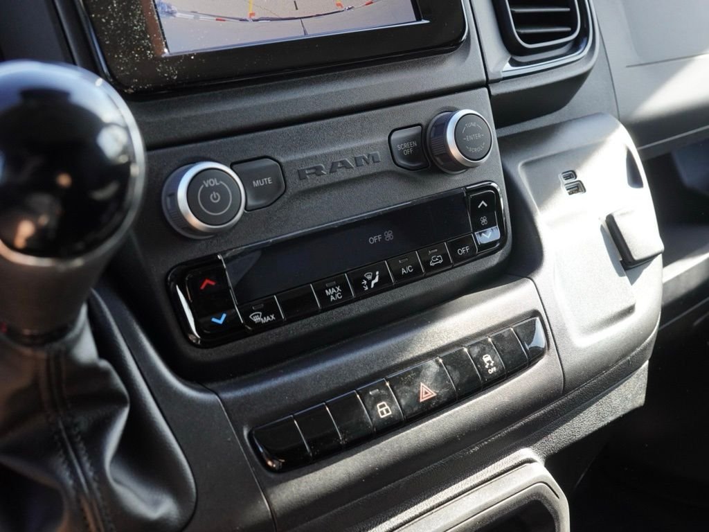 New 2026 Bright Silver Metallic Clear-Coat Exterior Paint RAM High Roof image 15