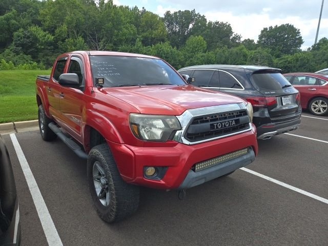 Used 2014 Red Toyota Base image 3