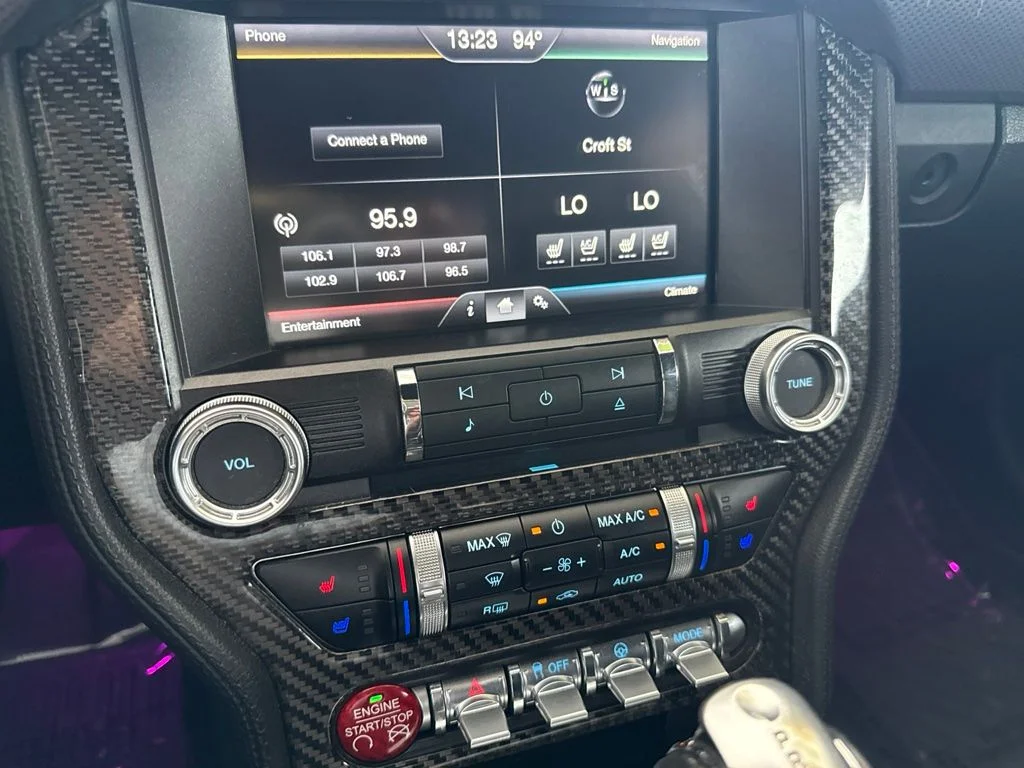 Used 2015 Gray Ford GT Premium image 19