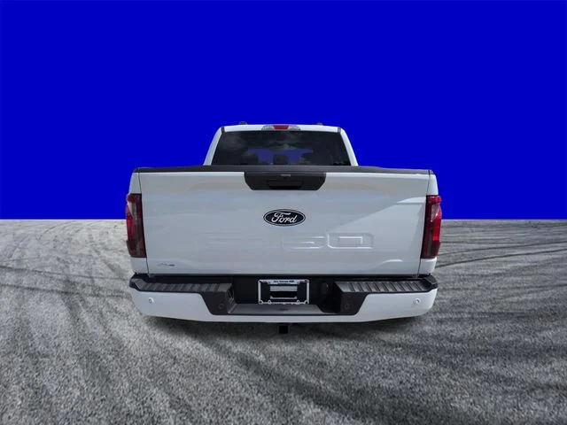 New 2026 Oxford White Ford XLT image 5