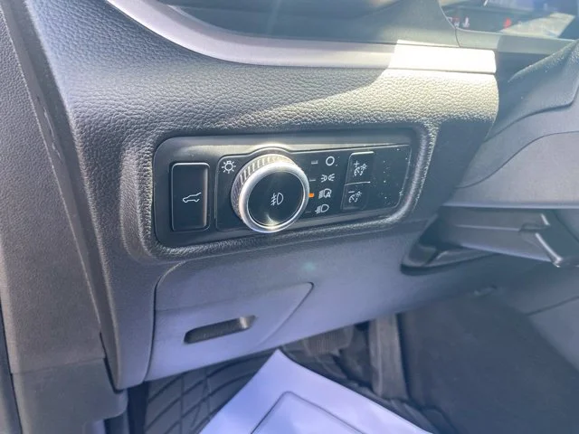 Used 2023 Gray Ford XLT image 16