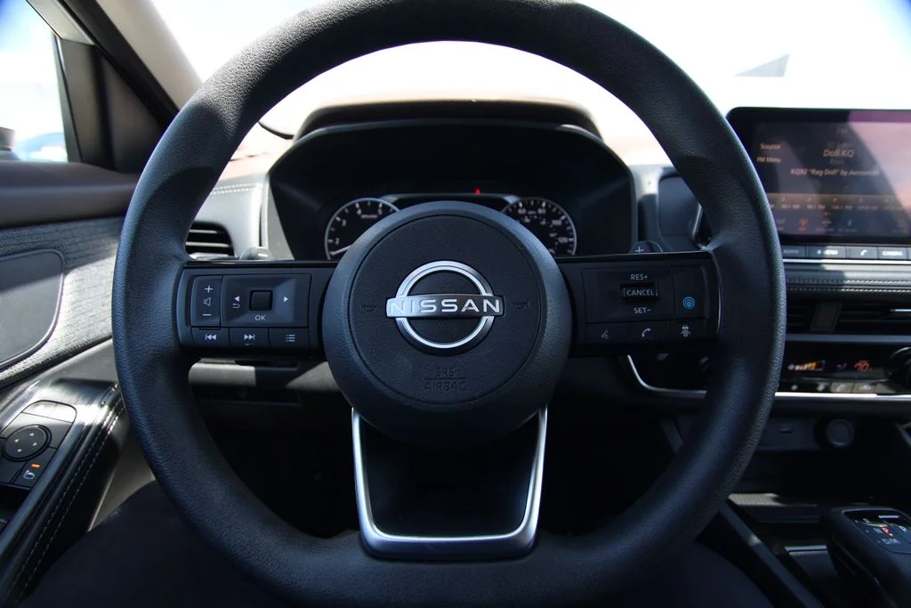Used 2023 Silver Nissan SV image 18