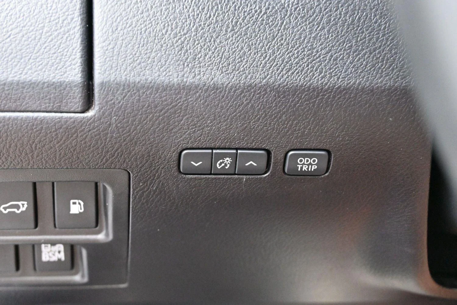 Used 2015 Starfire Pearl Lexus FWD image 25
