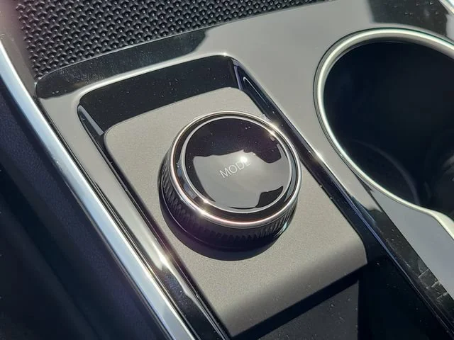 New 2027 Sterling Gray Metallic Chevrolet LT image 28