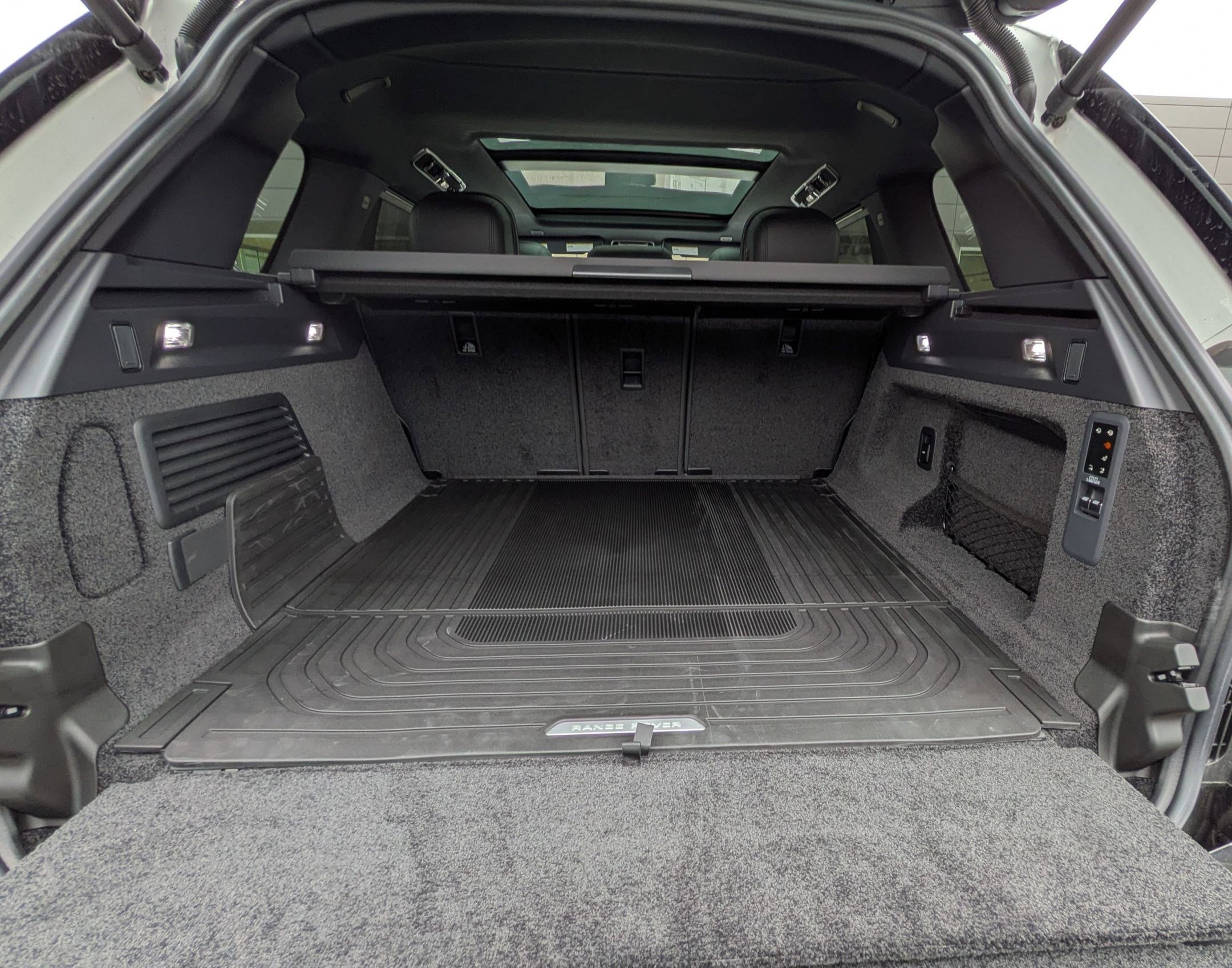 2025 Land Rover Range Rover SE - Photo 26