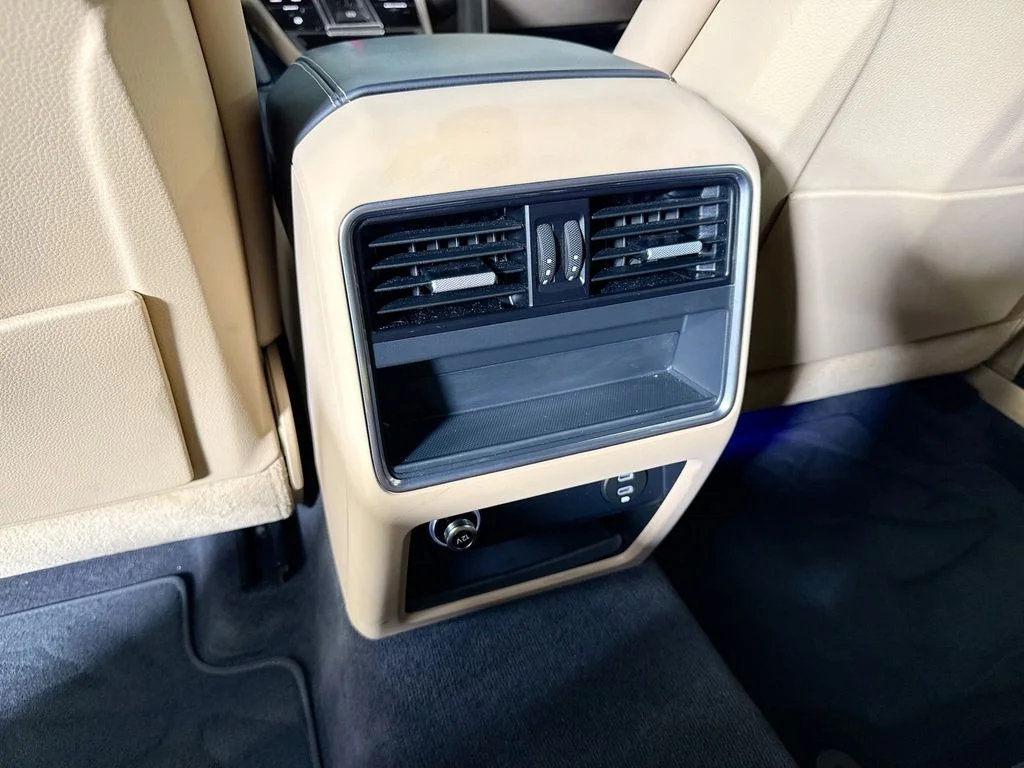 Used 2023 Moonlight Blue Metallic Porsche  image 20