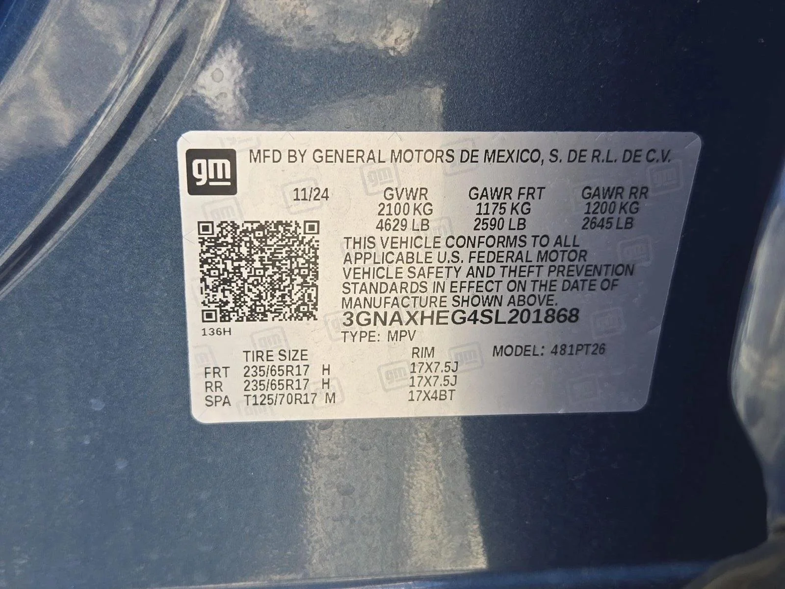 Used 2025 Lakeshore Blue Metallic Chevrolet FWD LT image 25
