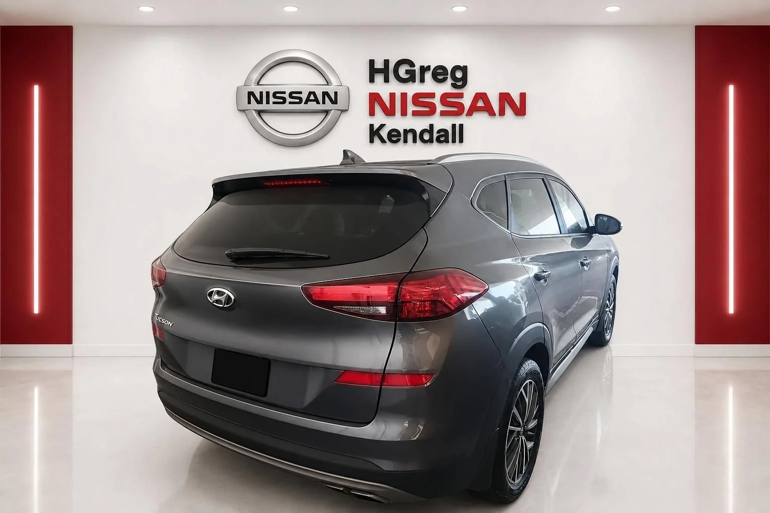 Used 2020 Gray Hyundai SEL image 3