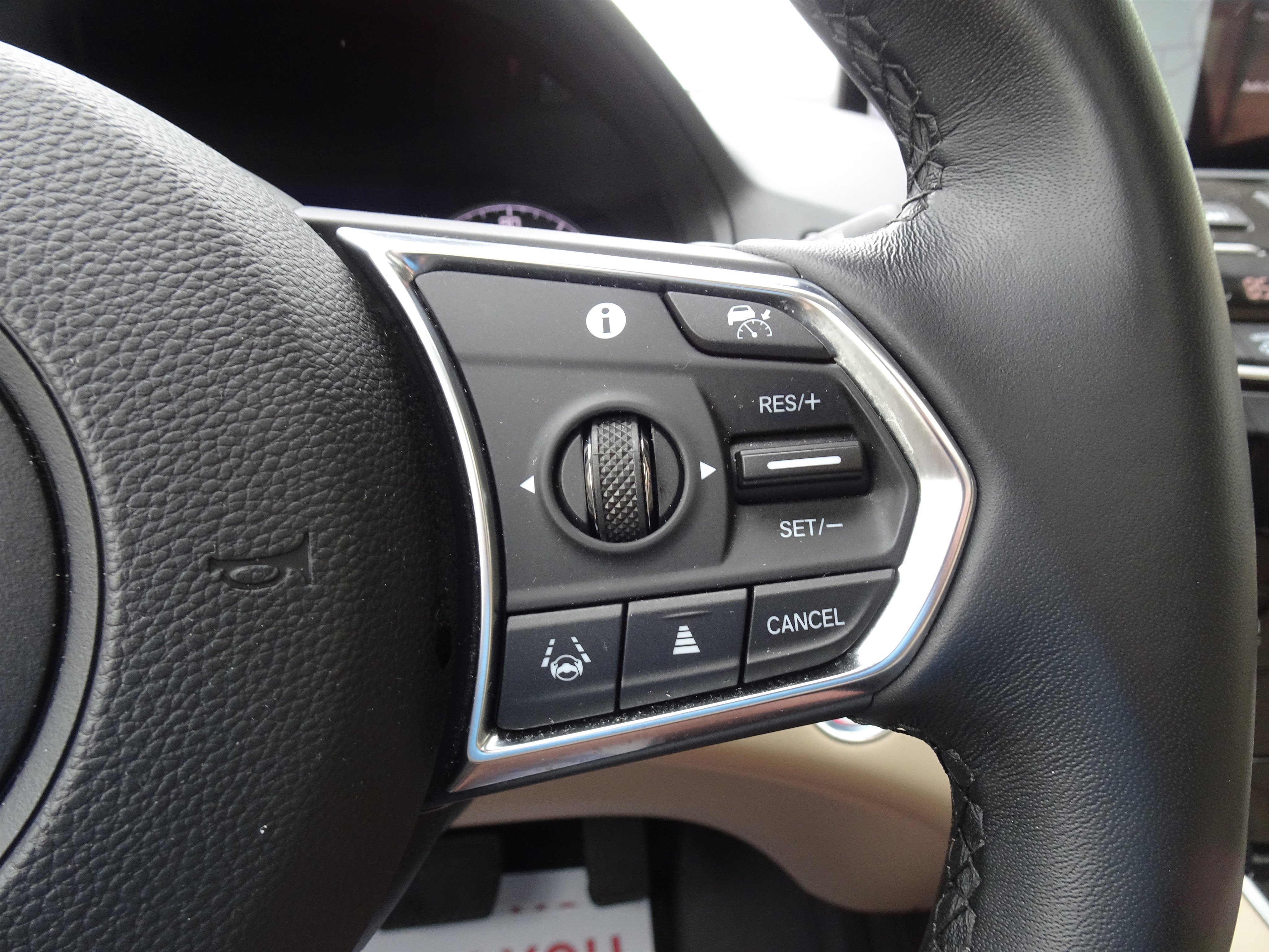 Used 2024 Platinum White Pearl Acura w/Technology Package image 23