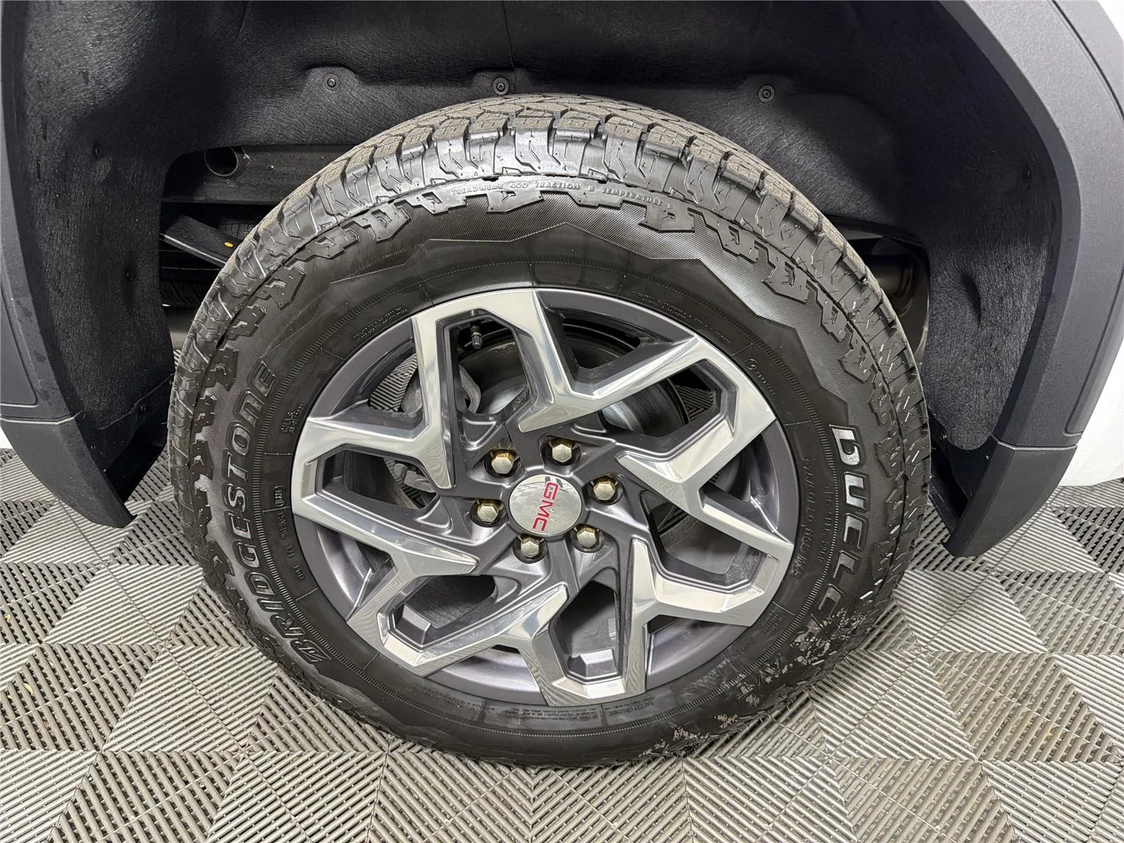 New 2026 Summit White GMC SLT image 15