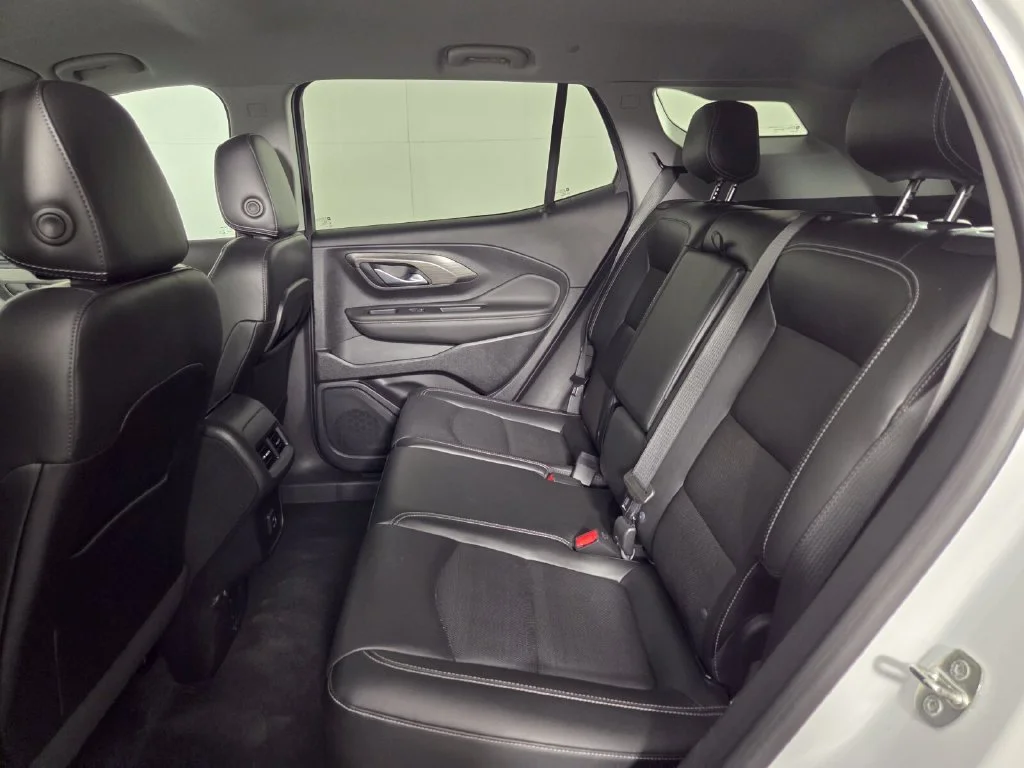 Used 2022 Summit White GMC SLT image 23