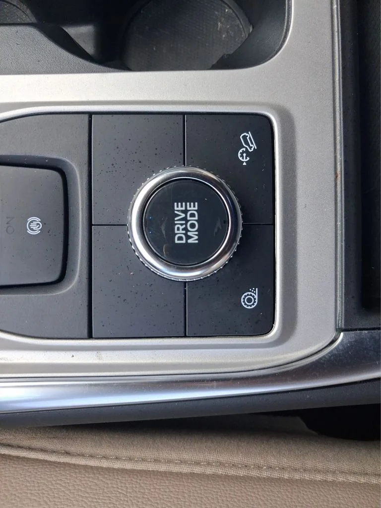 Used 2023 Red Ford Limited image 18