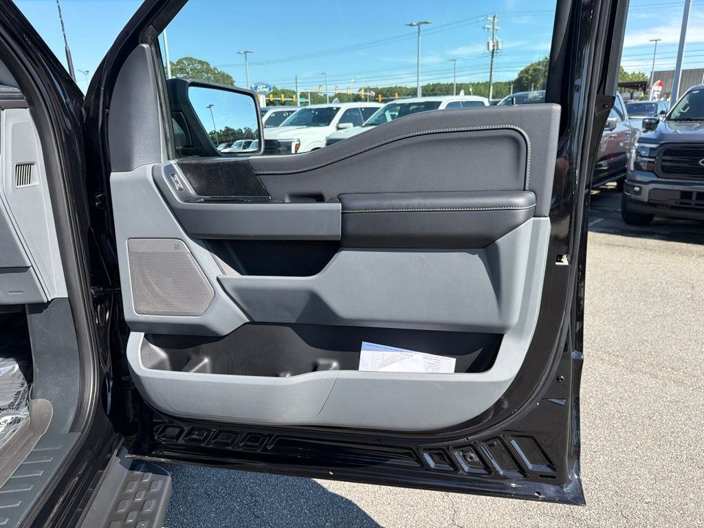 Certified Used 2025 Agate Black Metallic Ford Flash image 24