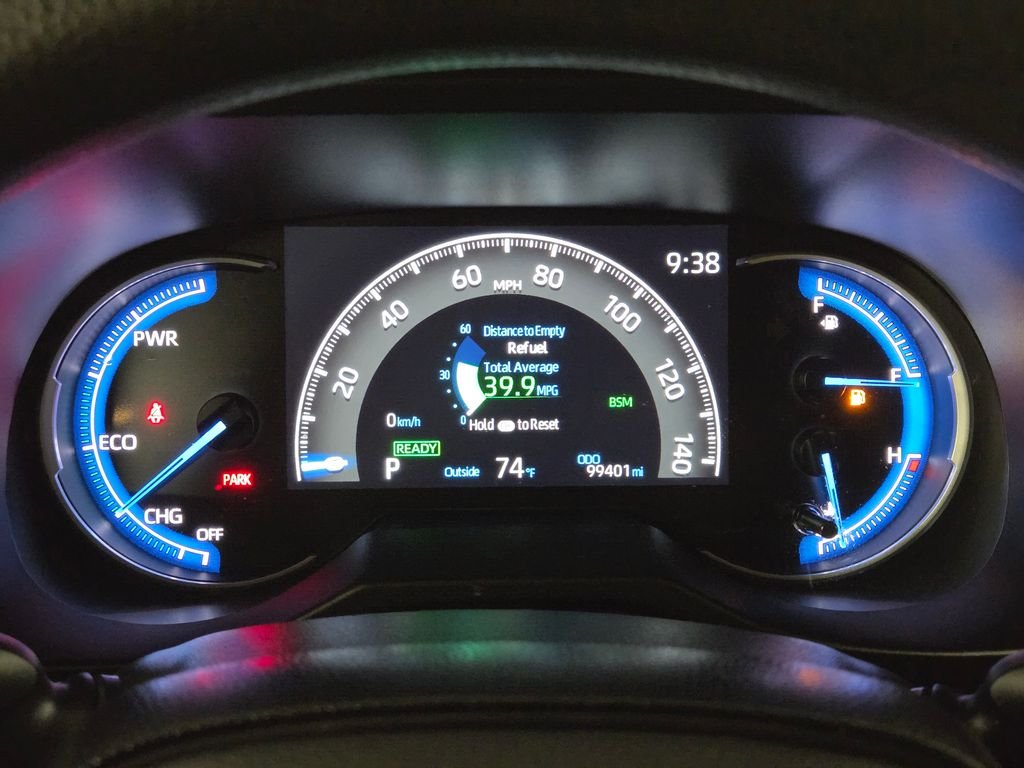 Used 2023  Toyota XLE image 23