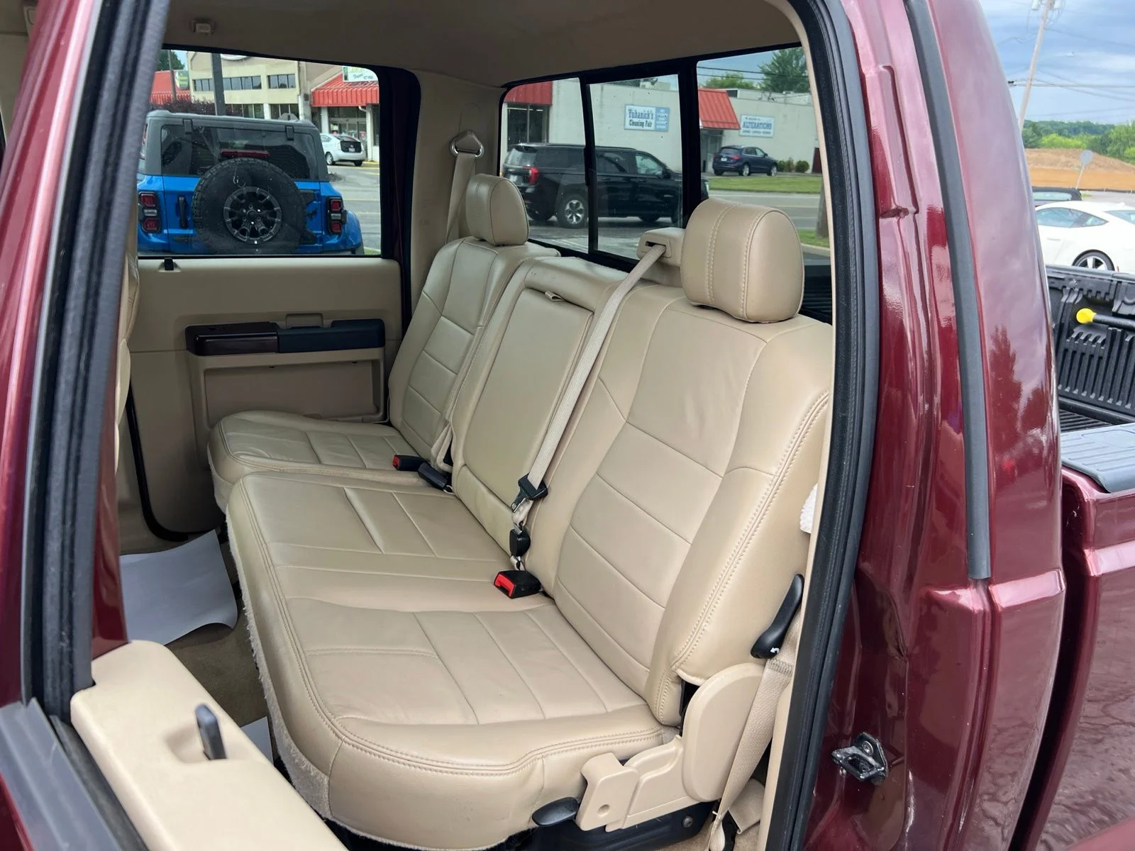 Used 2009 Royal Red Clearcoat Metallic Ford Lariat image 33