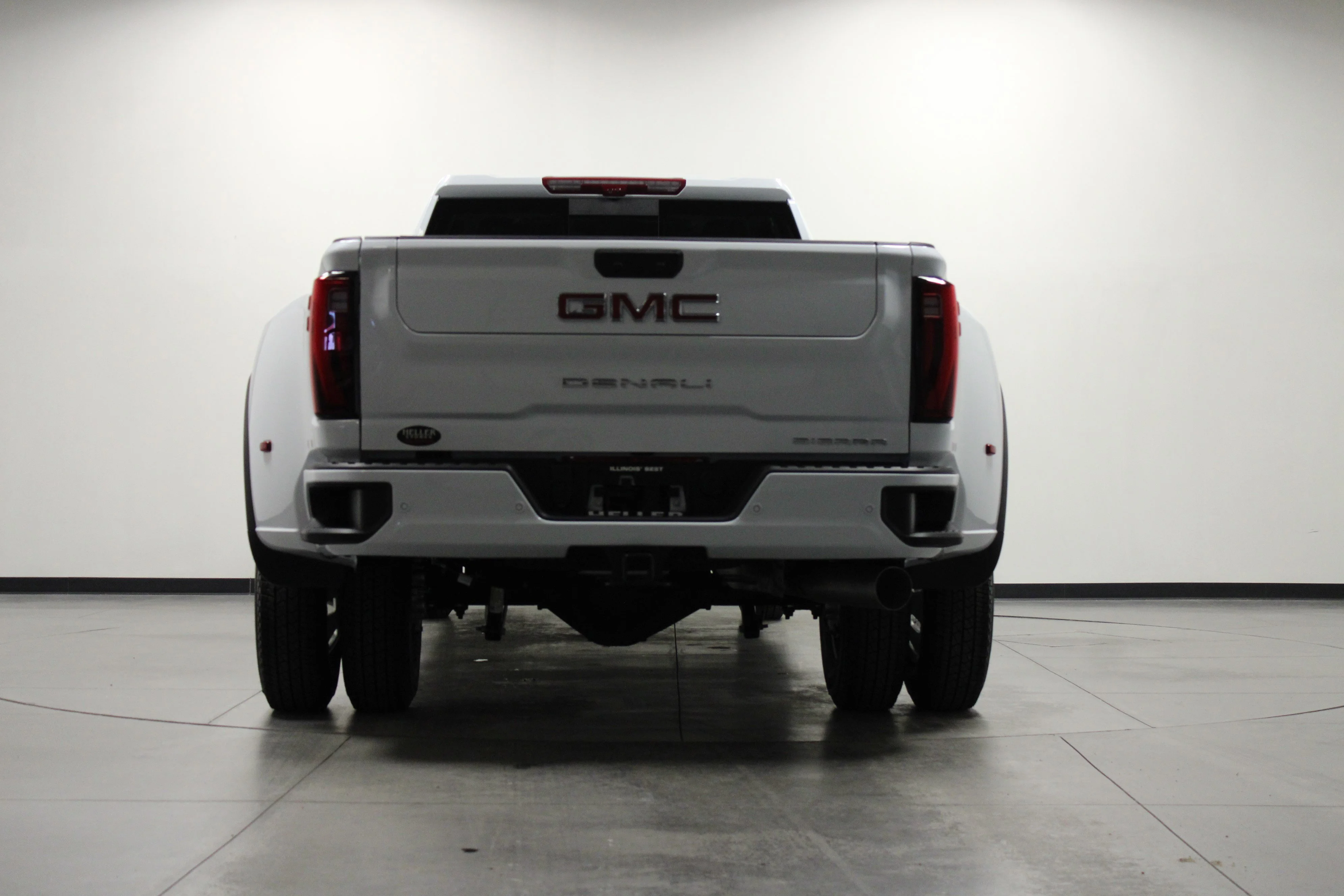 New 2026 Glacier White Tricoat GMC Denali DRW image 5