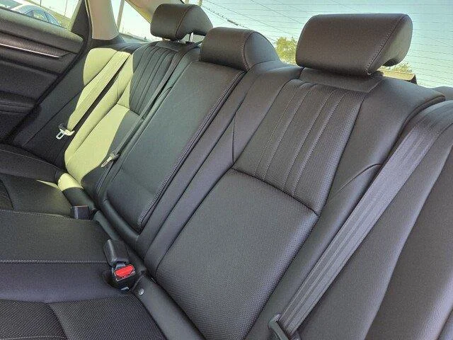 Used 2019 Crystal Black Pearl Honda Touring image 25