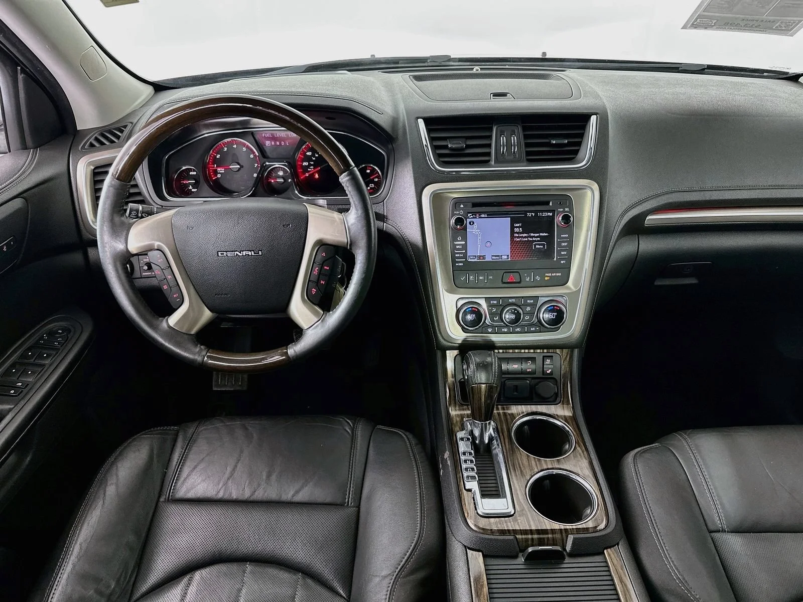 Used 2015 CARBON BLACK METALLIC GMC Denali image 24