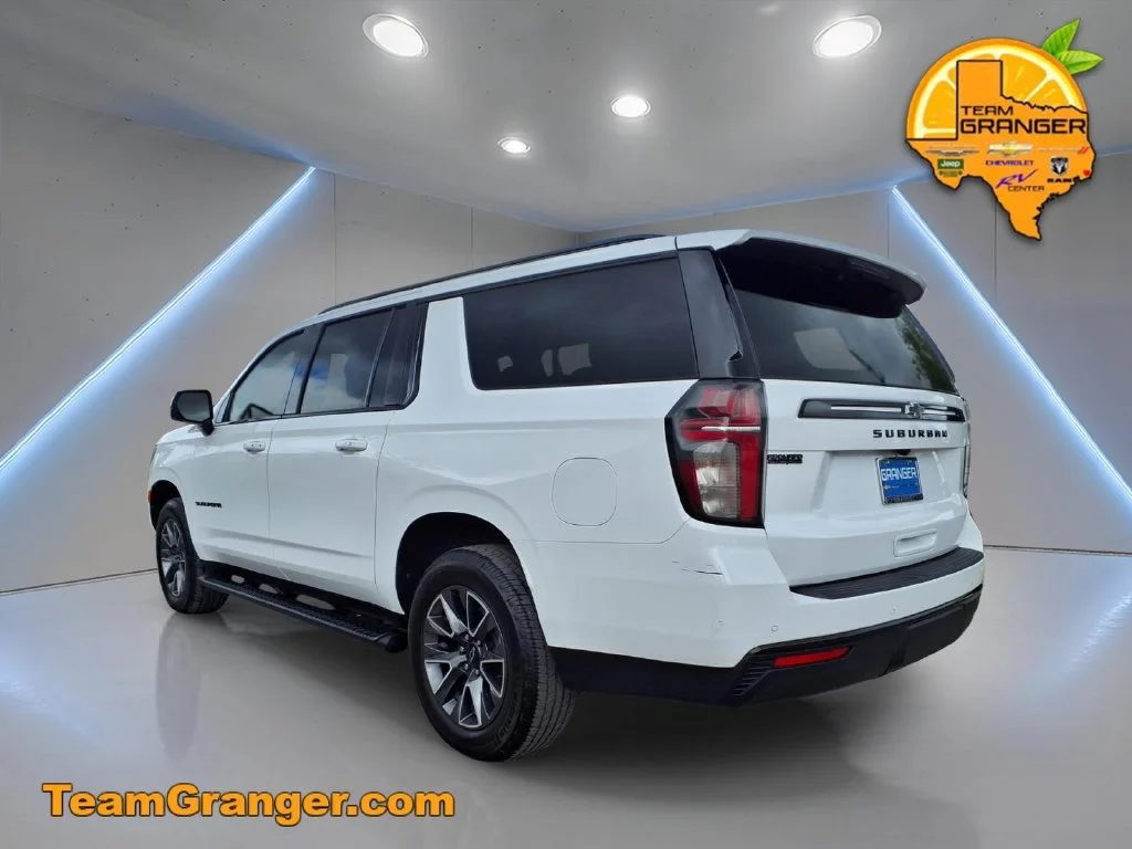 Used 2023 Summit White Chevrolet Z71 image 4